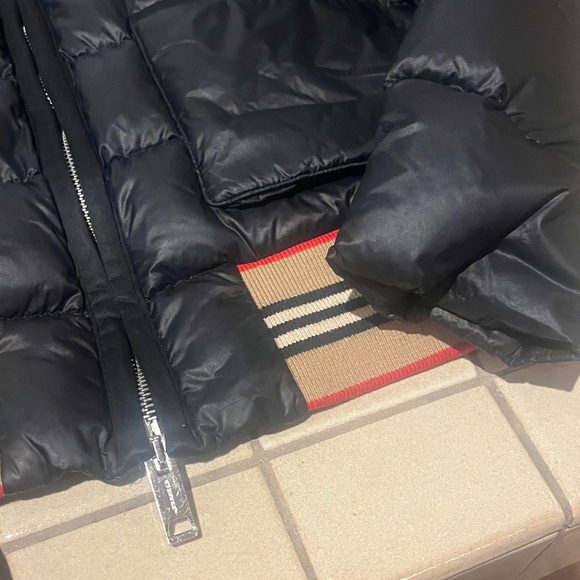 Burberry Women's abbeytown light puffer XS Authentic - Picture 13 of 14